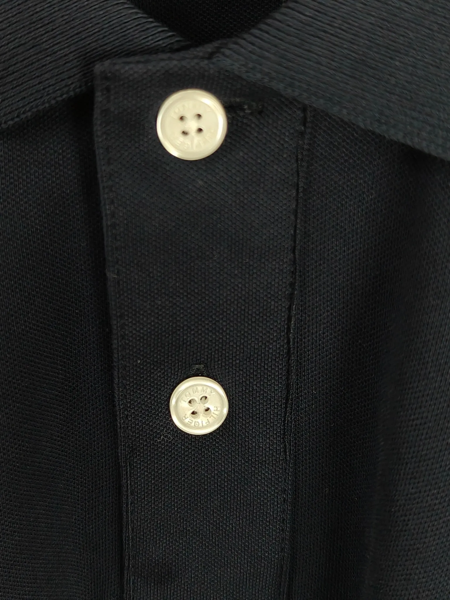 P200 Real shot quality High version Tommy embroidered polo shirt lapel long sleeves High-end quality Complete with three labels, comfortable and breathable, classic and simple, exquisite and fashionable, details show high-end quality Color: Black White Gray Navy Size: M-XXL